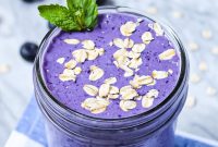 Blueberry Muffin Smoothie Recipe: Creamy Breakfast Shake