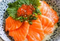 Salmon Sashimi Donburi: Fresh Salmon Rice Bowl Recipe