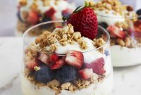 Layered Fruit and Yogurt Parfait Recipe for Fresh Breakfast