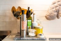 Cooking Fats and Oils: How to Choose and Use Them in Recipes