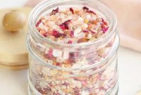 DIY Rose Petal Bath Salalts: Soothing Floral Bath Blend