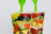 Layered Salad in a Jar: Portable Lunch in Minutes