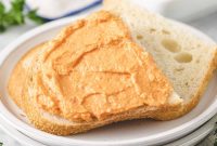 Roasted Garlic Cream Cheese Spread Recipe for Bagels & Dips