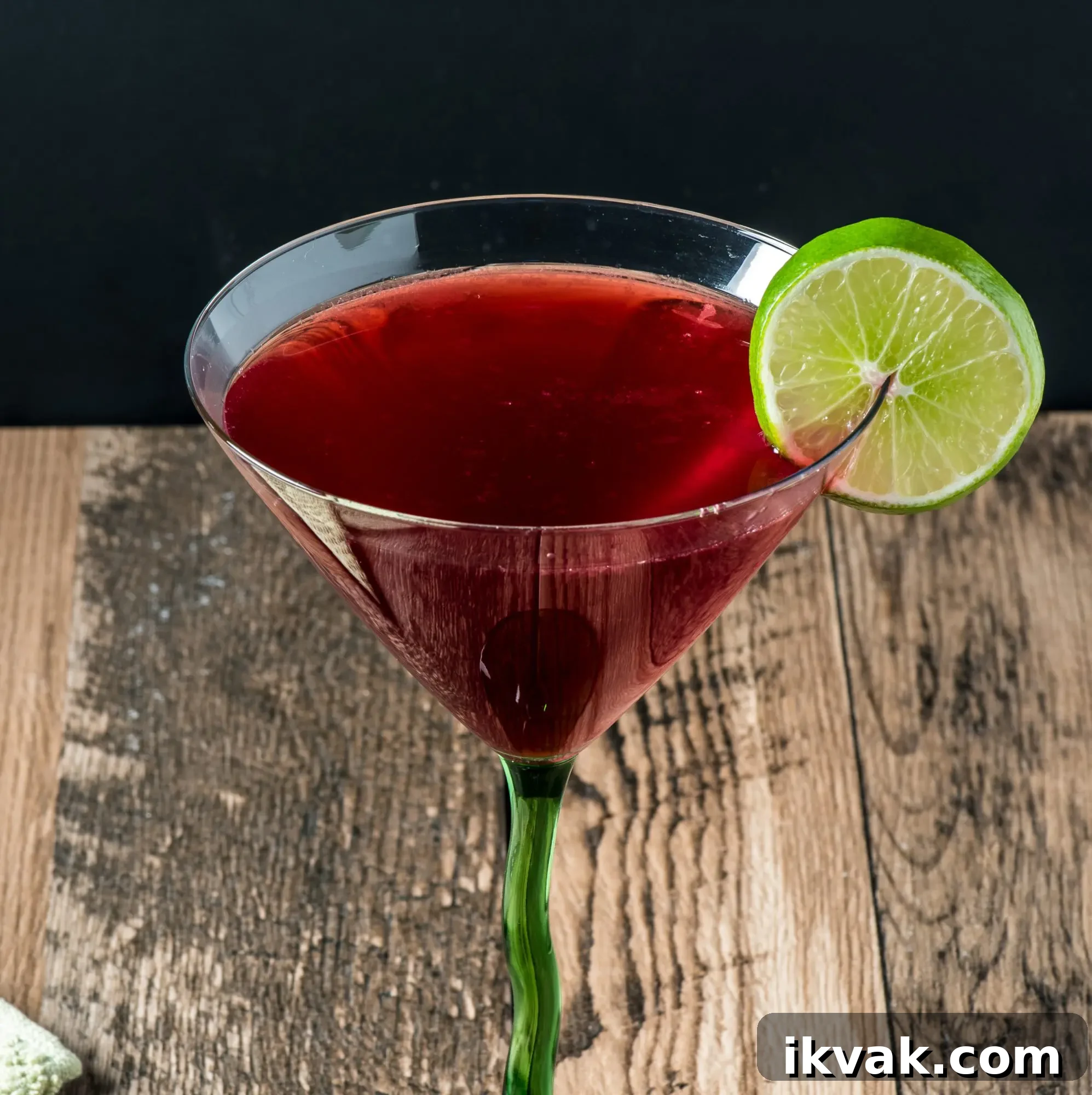 Low-Carb Cosmopolitan Cocktail Recipe: Low-Sugar Vodka Cosmo 5 Cosmopolitan pour