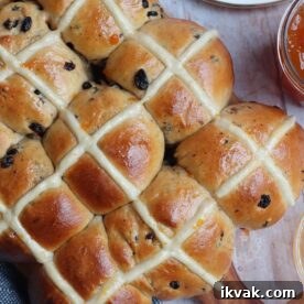 Hot cross buns