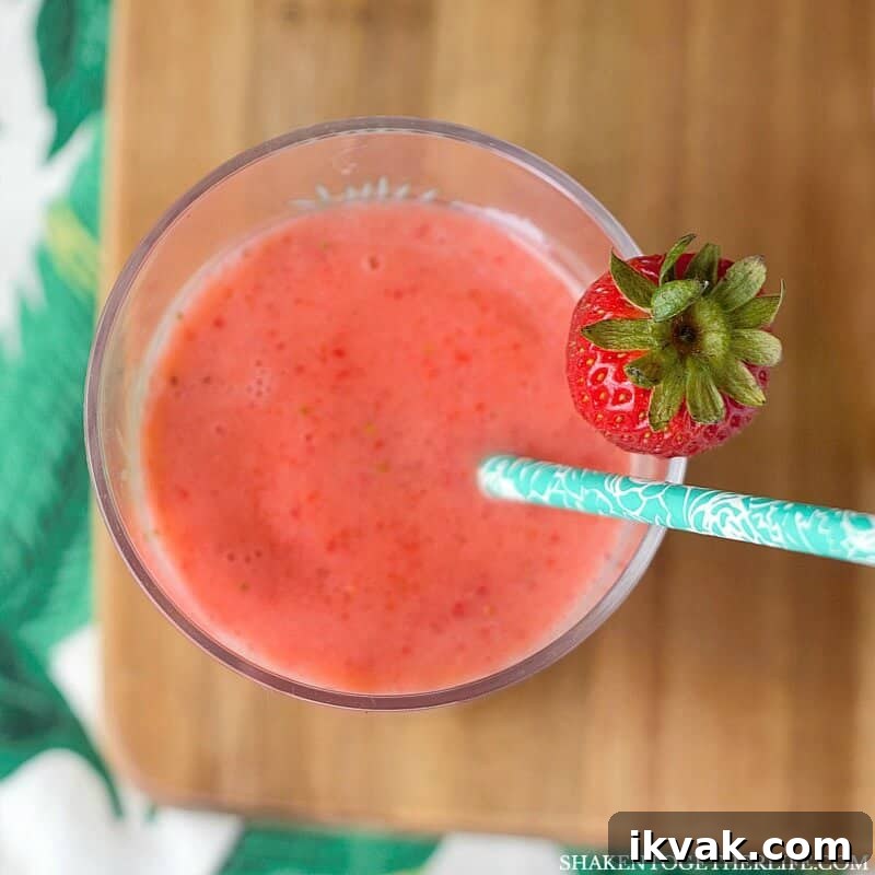 Strawberry Orange Smoothies are fruity and refreshing and oh so easy to make!