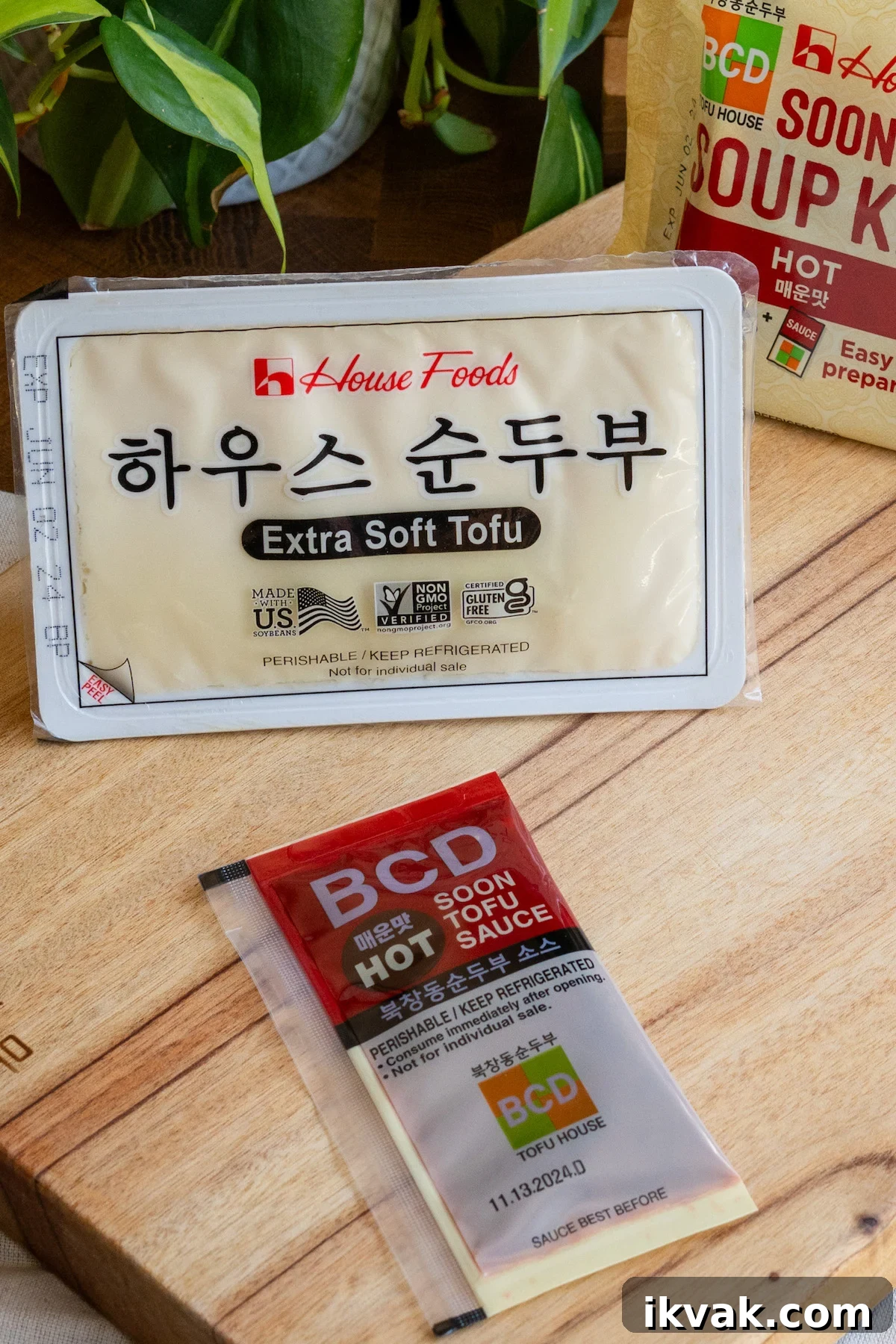 Soondubu Jjigae: Spicy BCD Soft Tofu Stew Kit for Home Cooking 3 img 14216 2