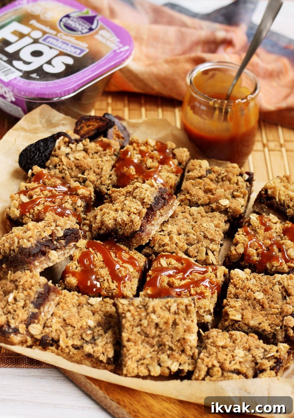 spiced fig bars with salted caramel