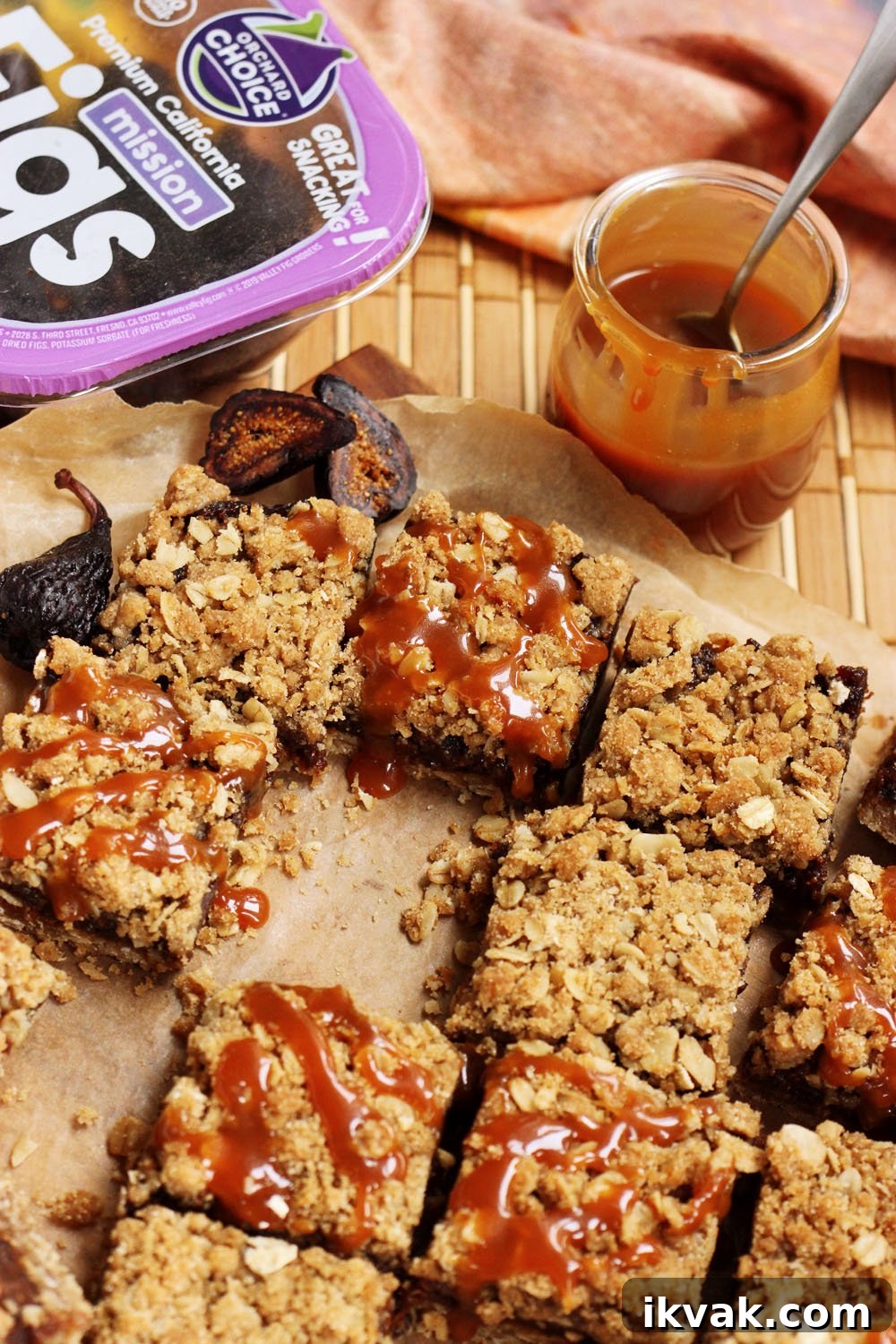 spiced fig bars with salted caramel