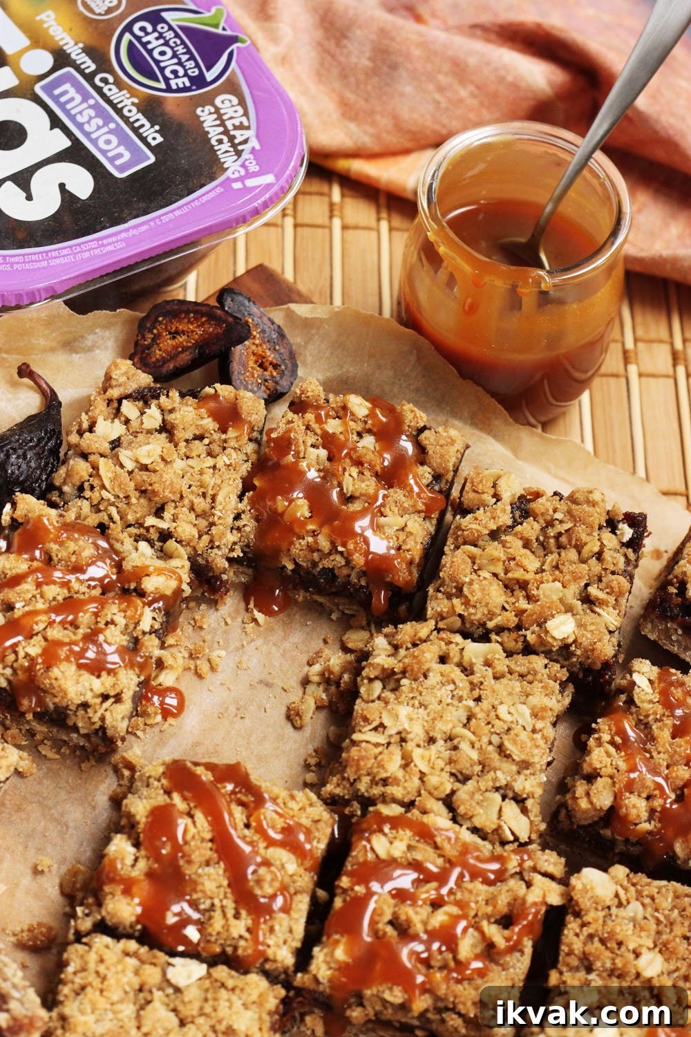 spiced fig bars with salted caramel
