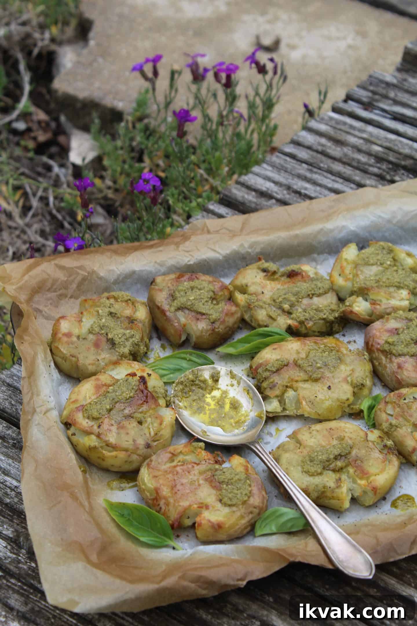 Gluten-Free Smashed Potatoes with Fresh Basil Pesto 2 GLUTEN FREE SMASHED POTATOES WITH PESTO RECIPE