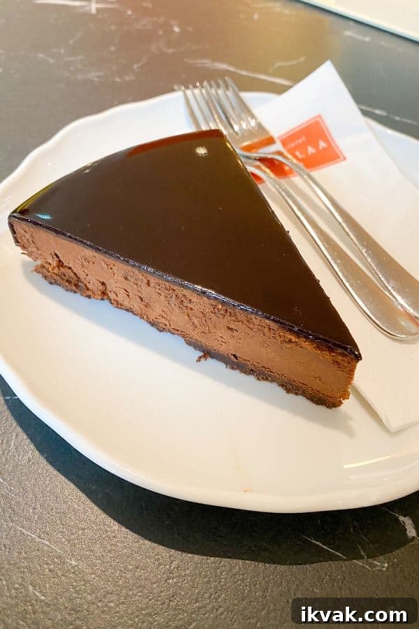 chocolate mousse tart from Oberlaa