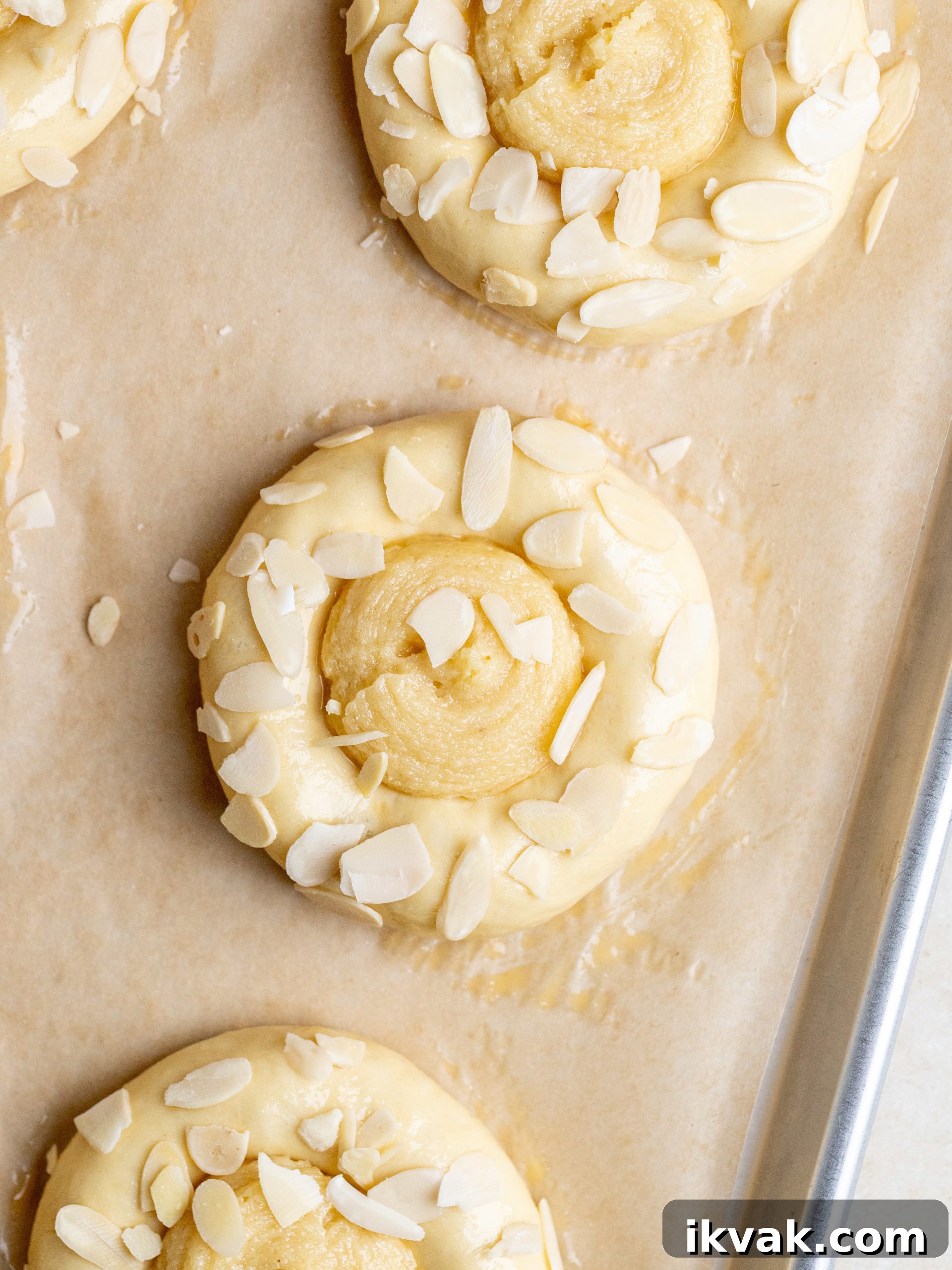 Almond topping