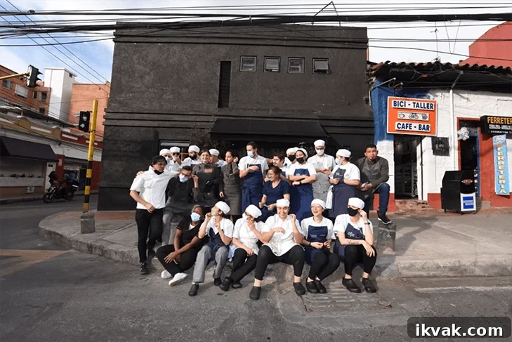 Team in the hood: Álvaro Clavijo & Co at El Chato.