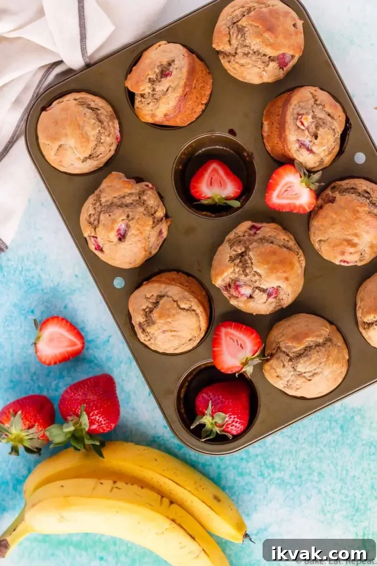 strawberry banana muffins
