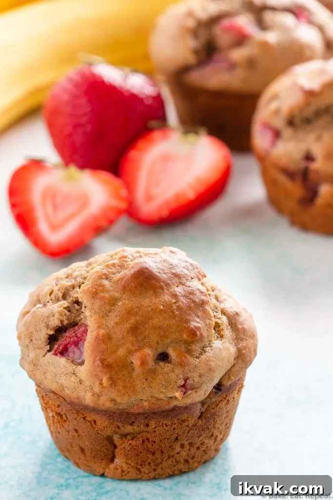 strawberry banana muffins