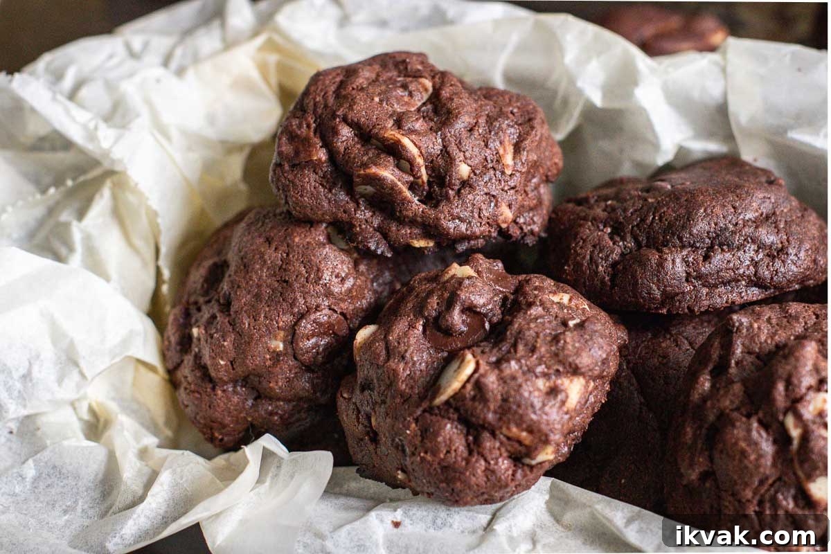 Almond chocolate cookies.