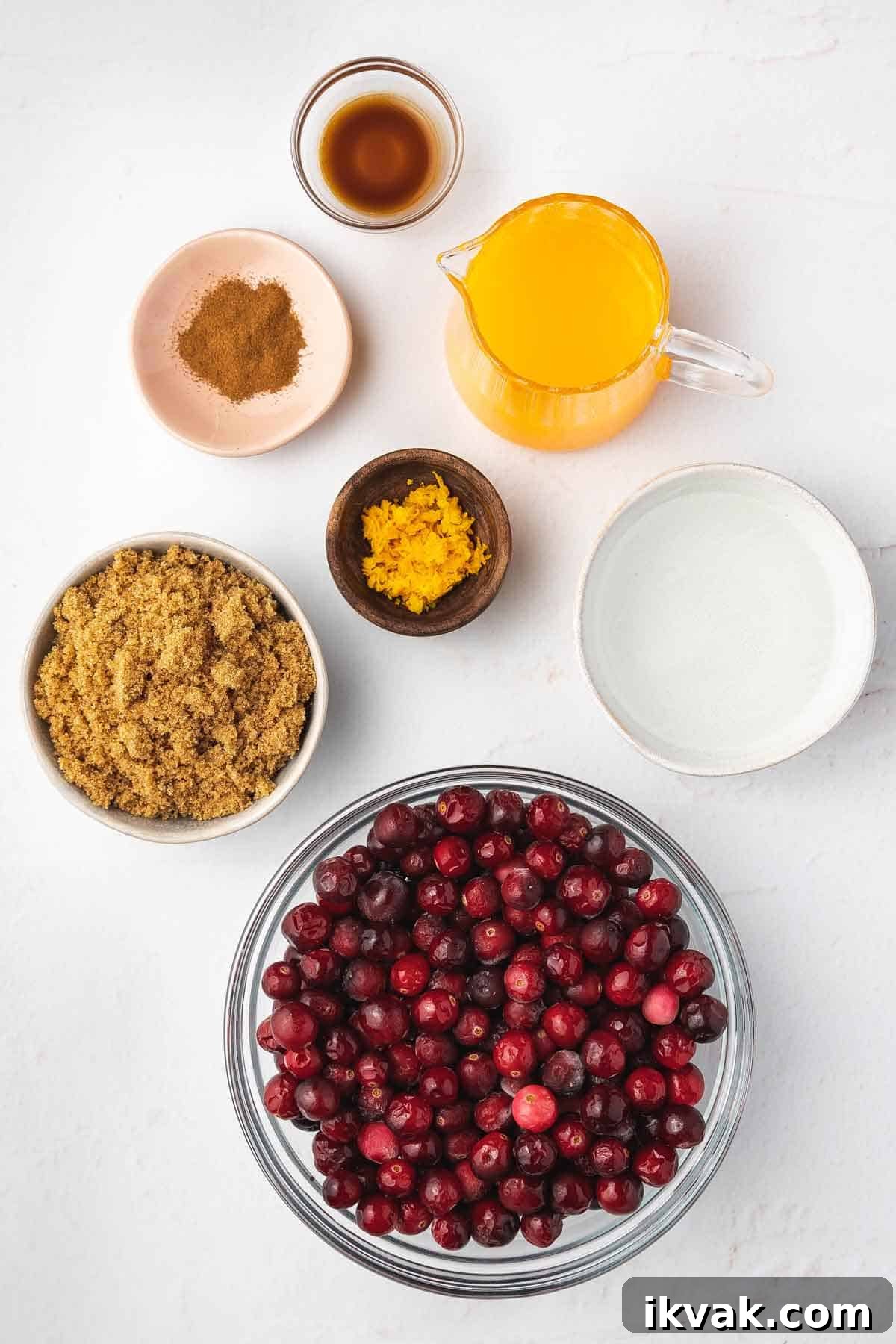 Ingredients needed to make slow cooker cranberry sauce.