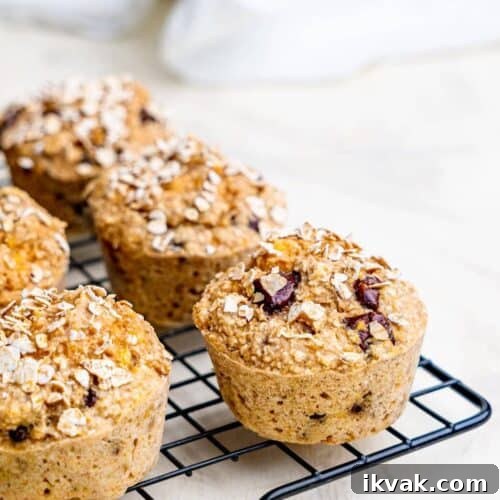 3 ingredient banana muffins that are easy to make and healthy!
