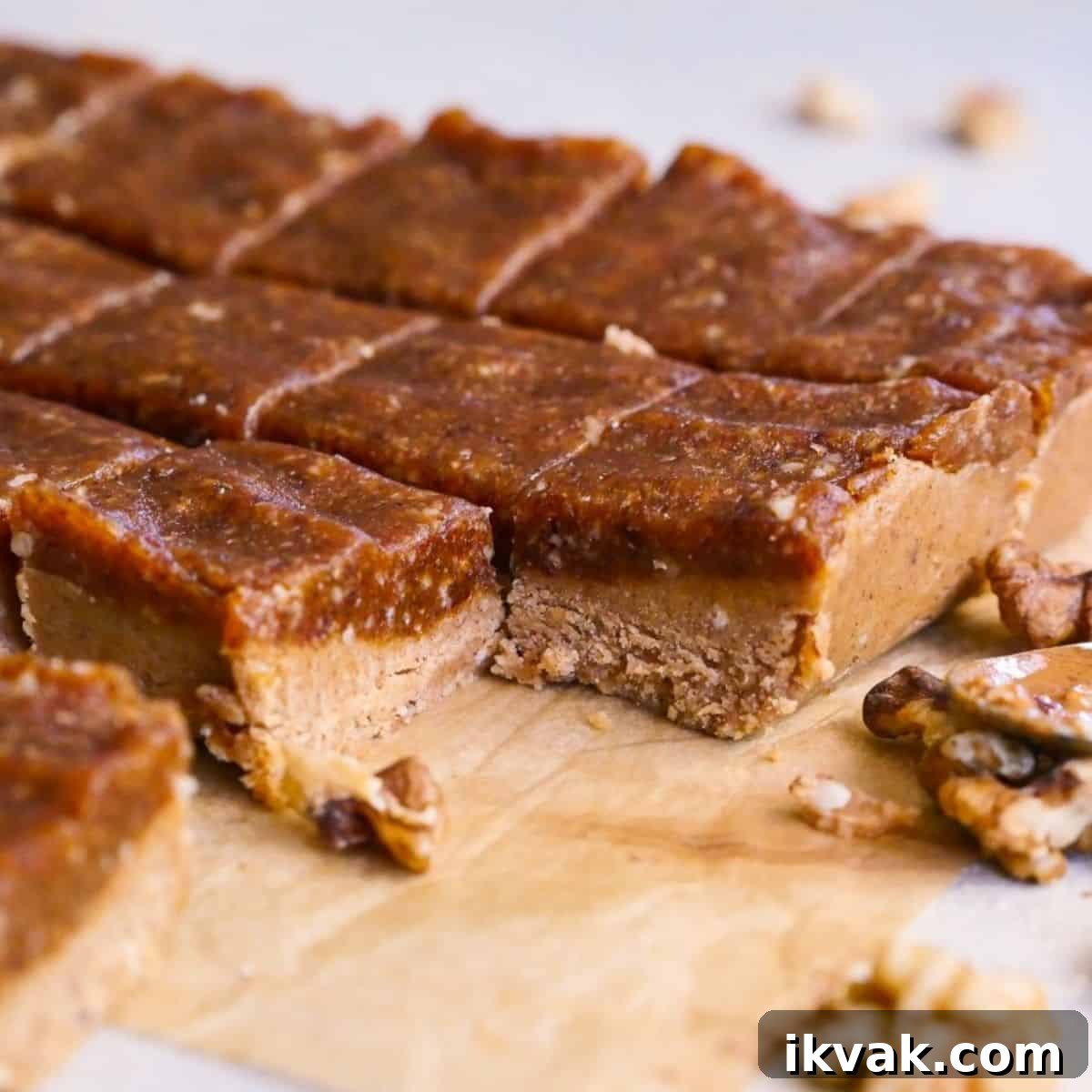Chewy no-bake blondies