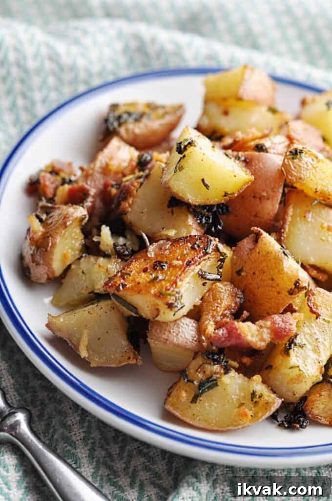 Crispy Cast Iron Potatoes with Bacon and Herbs 2 Cast Iron Skillet Potatoes with bacon
