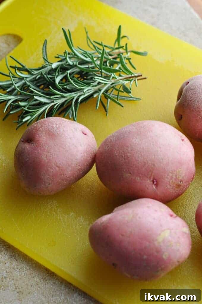 Crispy Cast Iron Potatoes with Bacon and Herbs 3 Potatoes and Rosemary for skillet potatoes