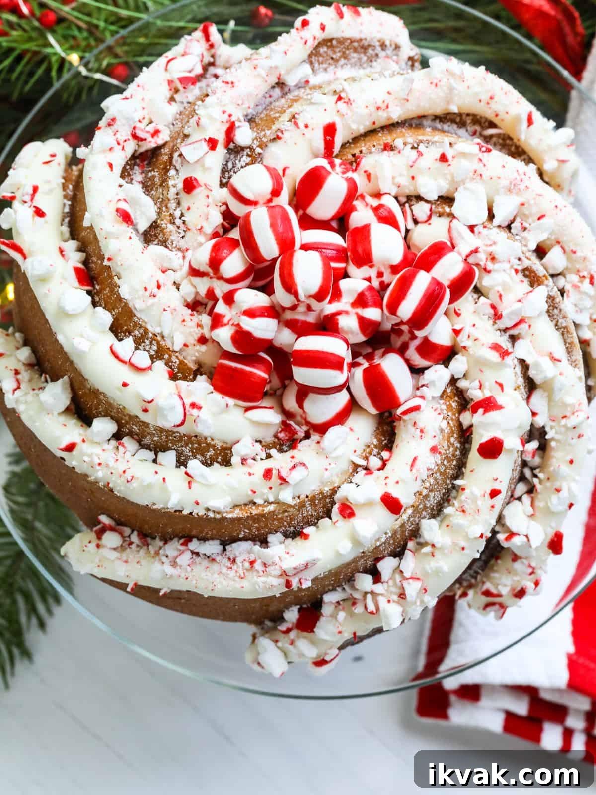 Classic Christmas Cake Recipe: Moist Fruit Cake for the Holidays 2 Christmas bundt cake ready to eat