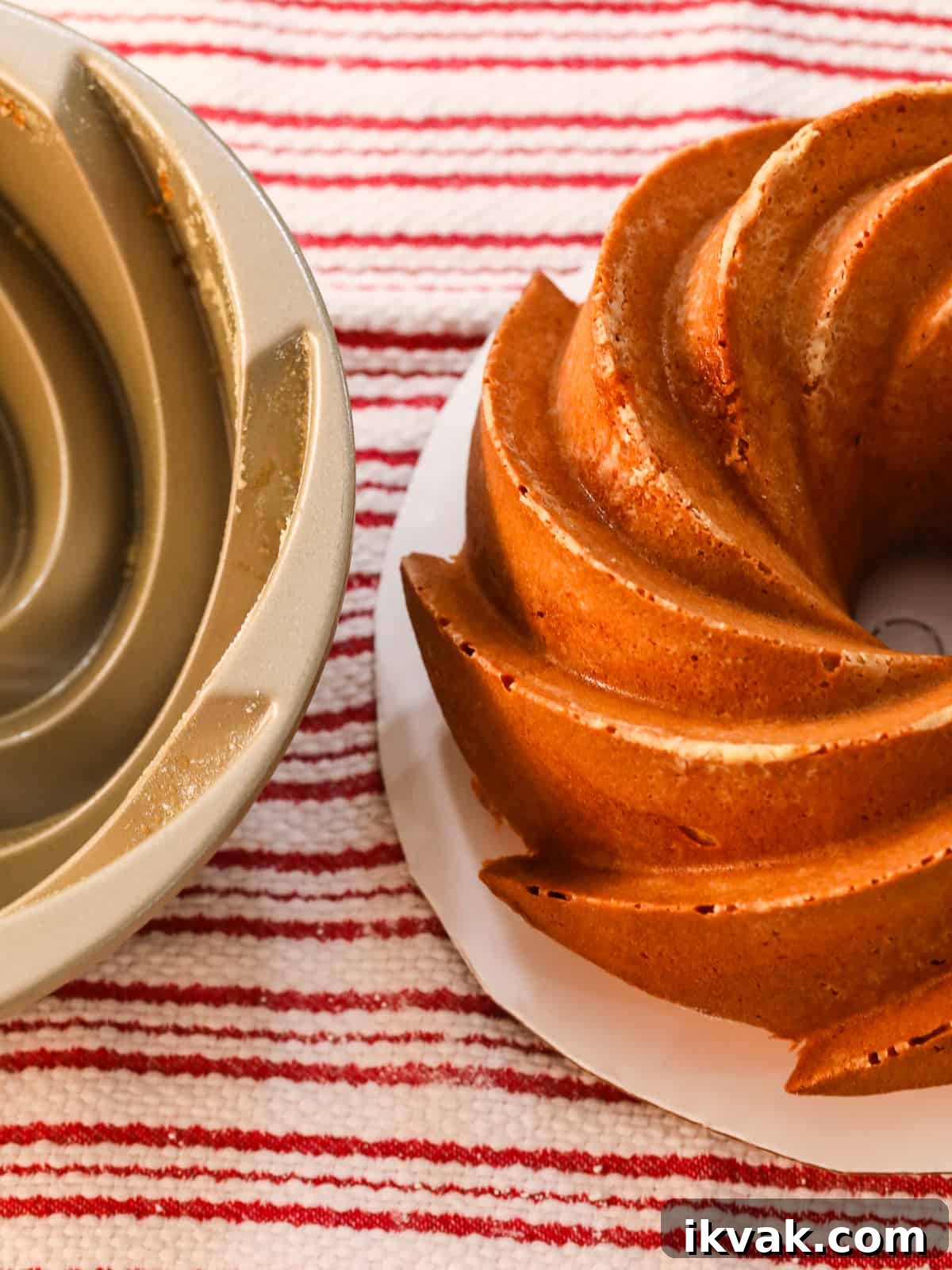Classic Christmas Cake Recipe: Moist Fruit Cake for the Holidays 9 Baked Christmas bundt cake out of pan