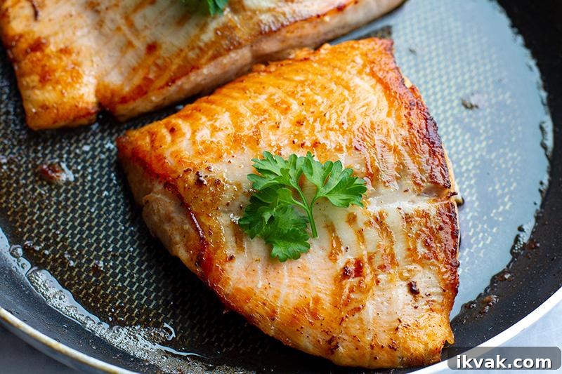 Pan-Fried Salmon: Crispy Skin and Juicy Interior Every Time 2 img 750 1