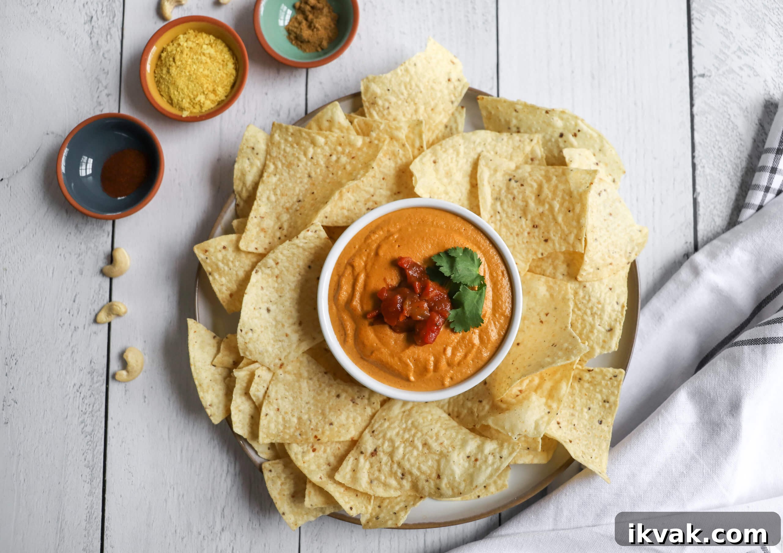 5-Minute Vegan Queso Dip