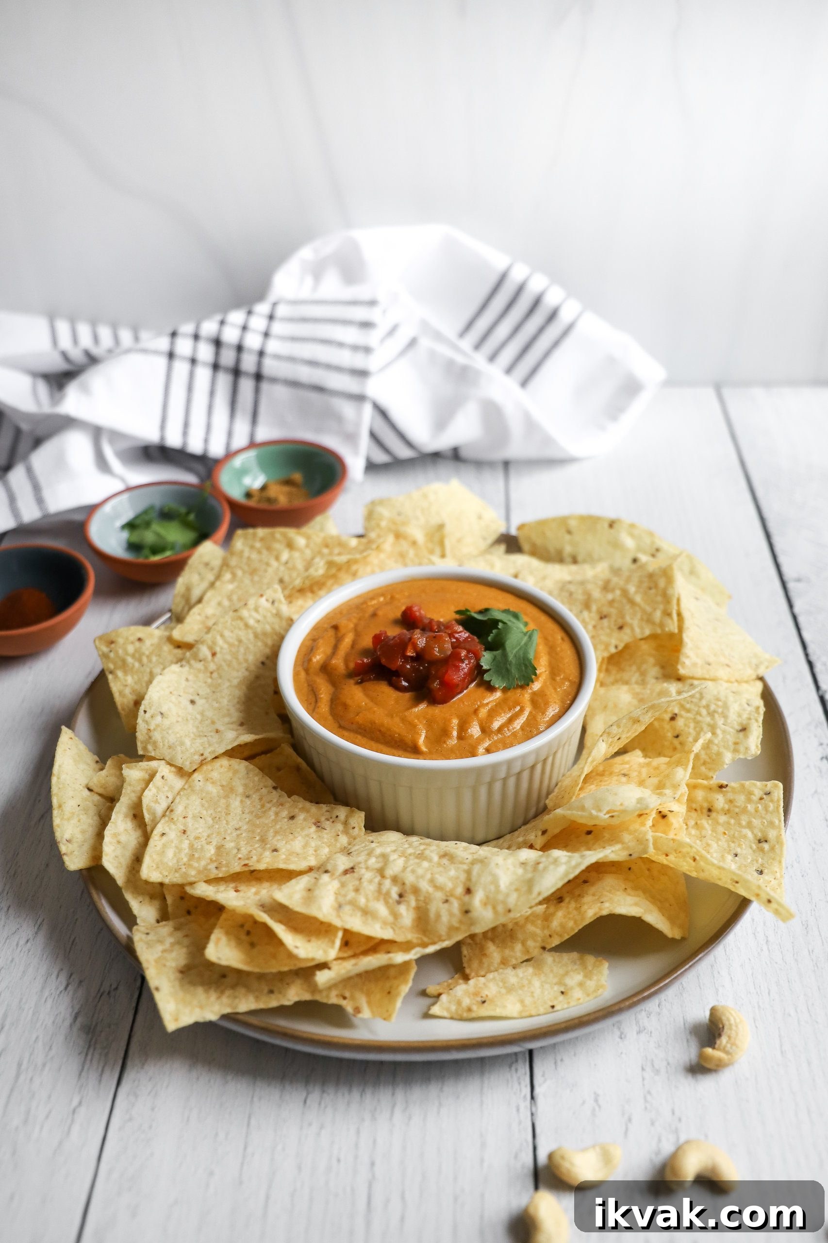 5-Minute Vegan Queso Dip