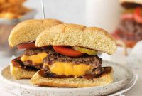 Juicy Lucy: Stuffed Cheese Burger Recipe